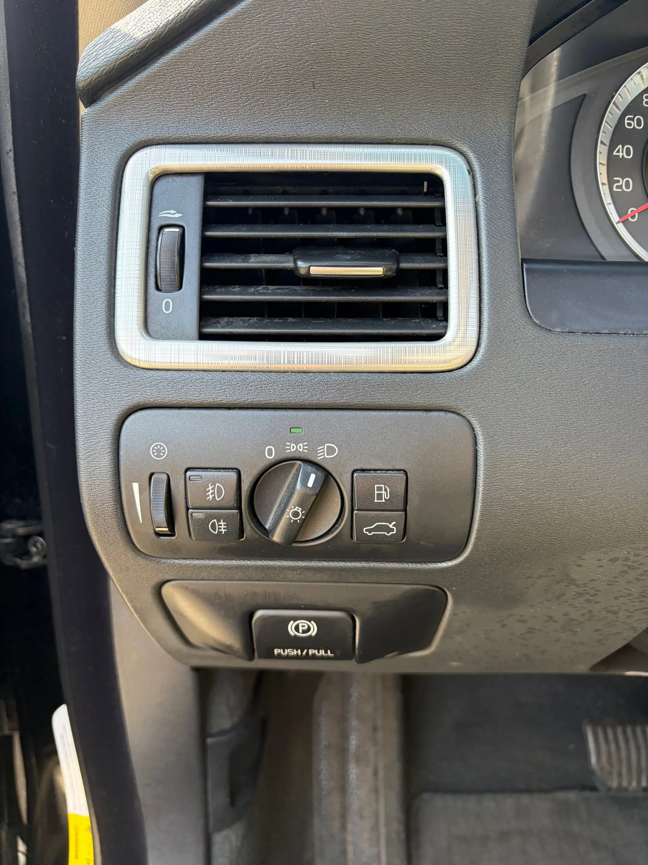 Volvo V70 3.0 T6 AWD Momentum — photo 11