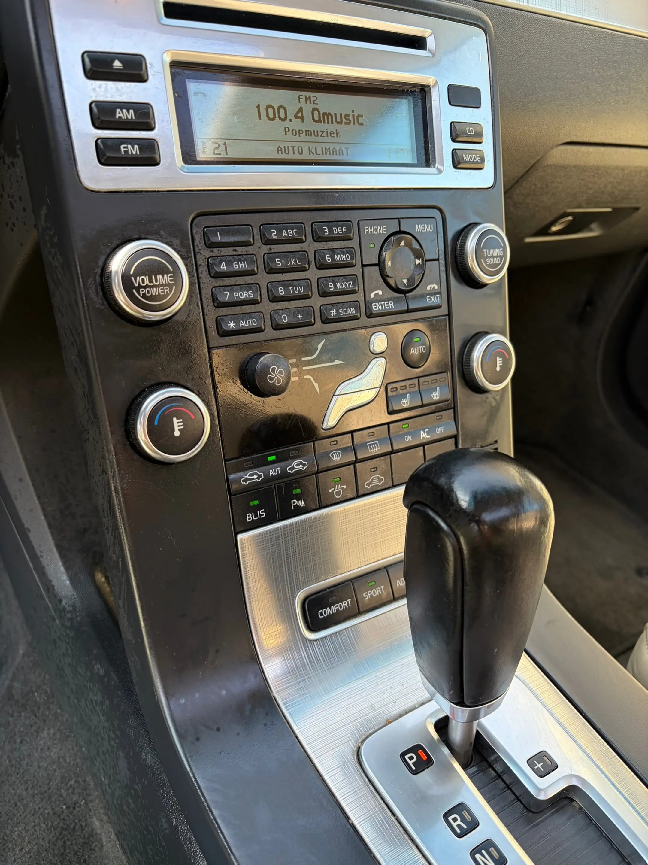 Volvo V70 3.0 T6 AWD Momentum — photo 13