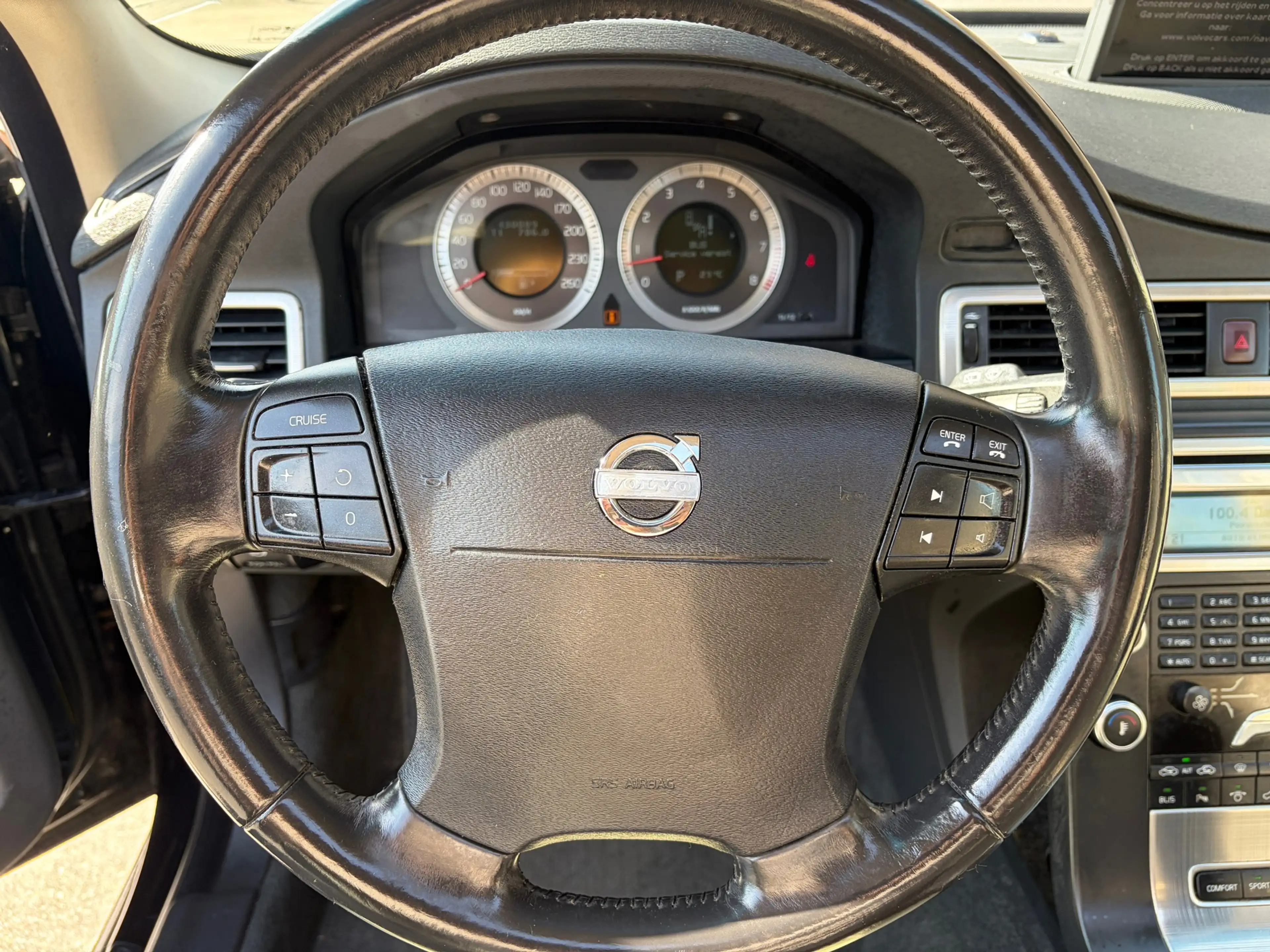 Volvo V70 3.0 T6 AWD Momentum — photo 12