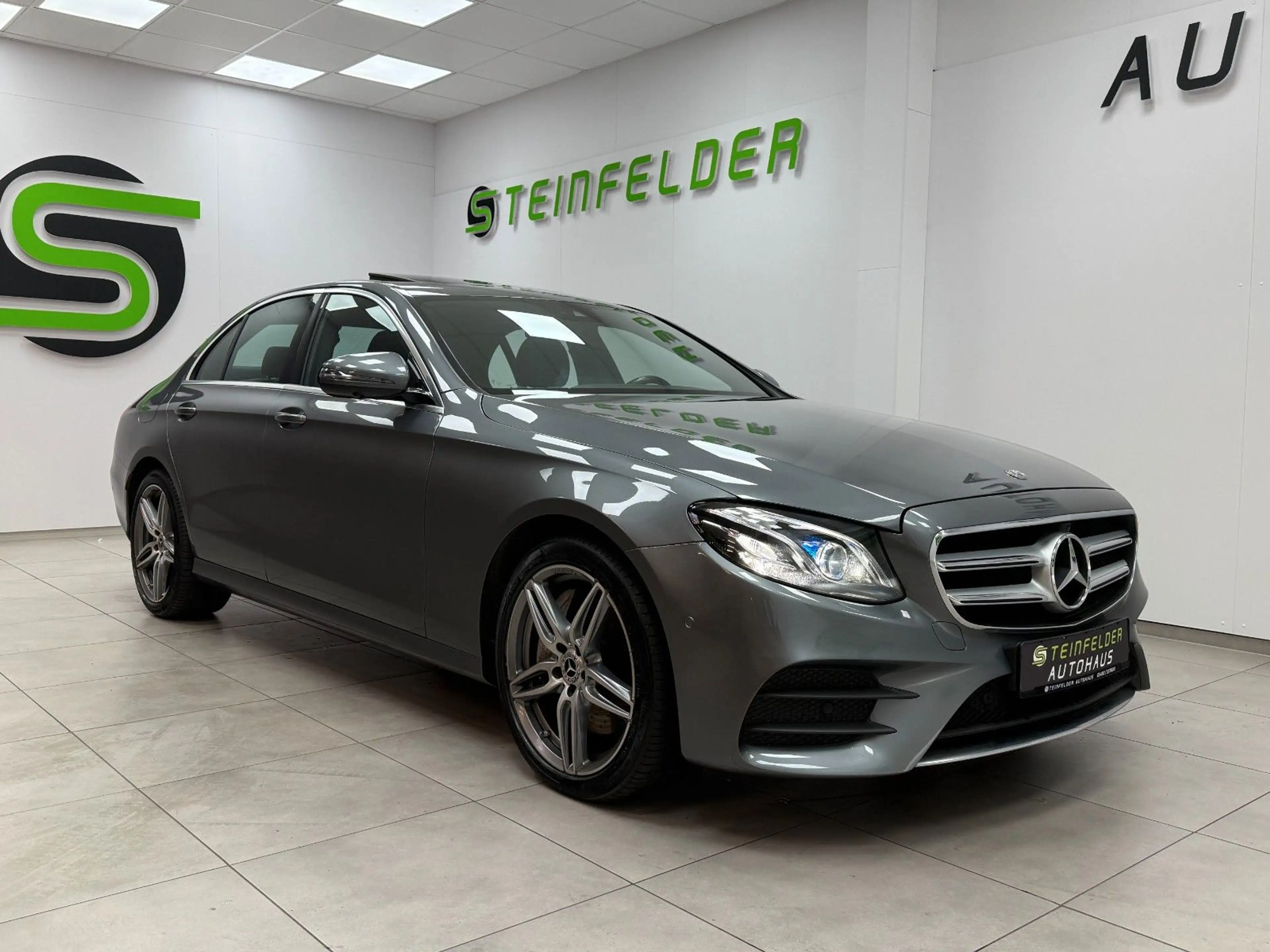 Mercedes-Benz E 400 d 4Matic AMG / S-DACH / WIDESCREEN / 360°