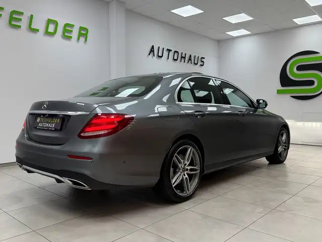 Mercedes-Benz E-Class view 7