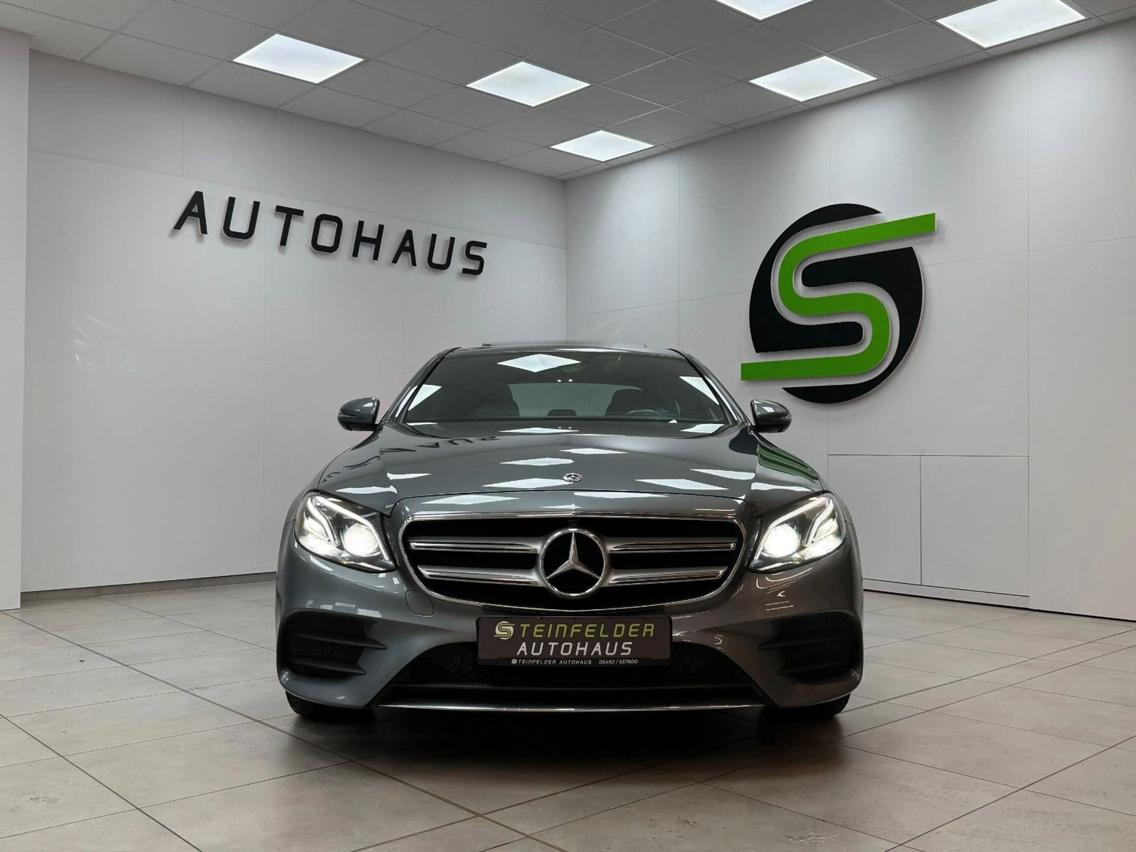 Mercedes-Benz E 400 d 4Matic AMG / S-DACH / WIDESCREEN / 360° — photo 2