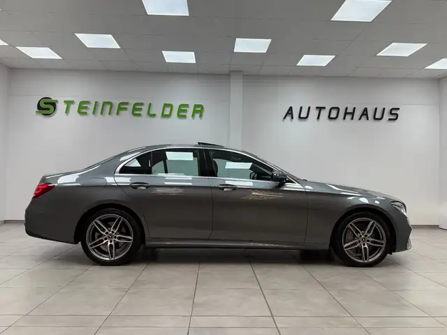 Mercedes-Benz E-Class view 8