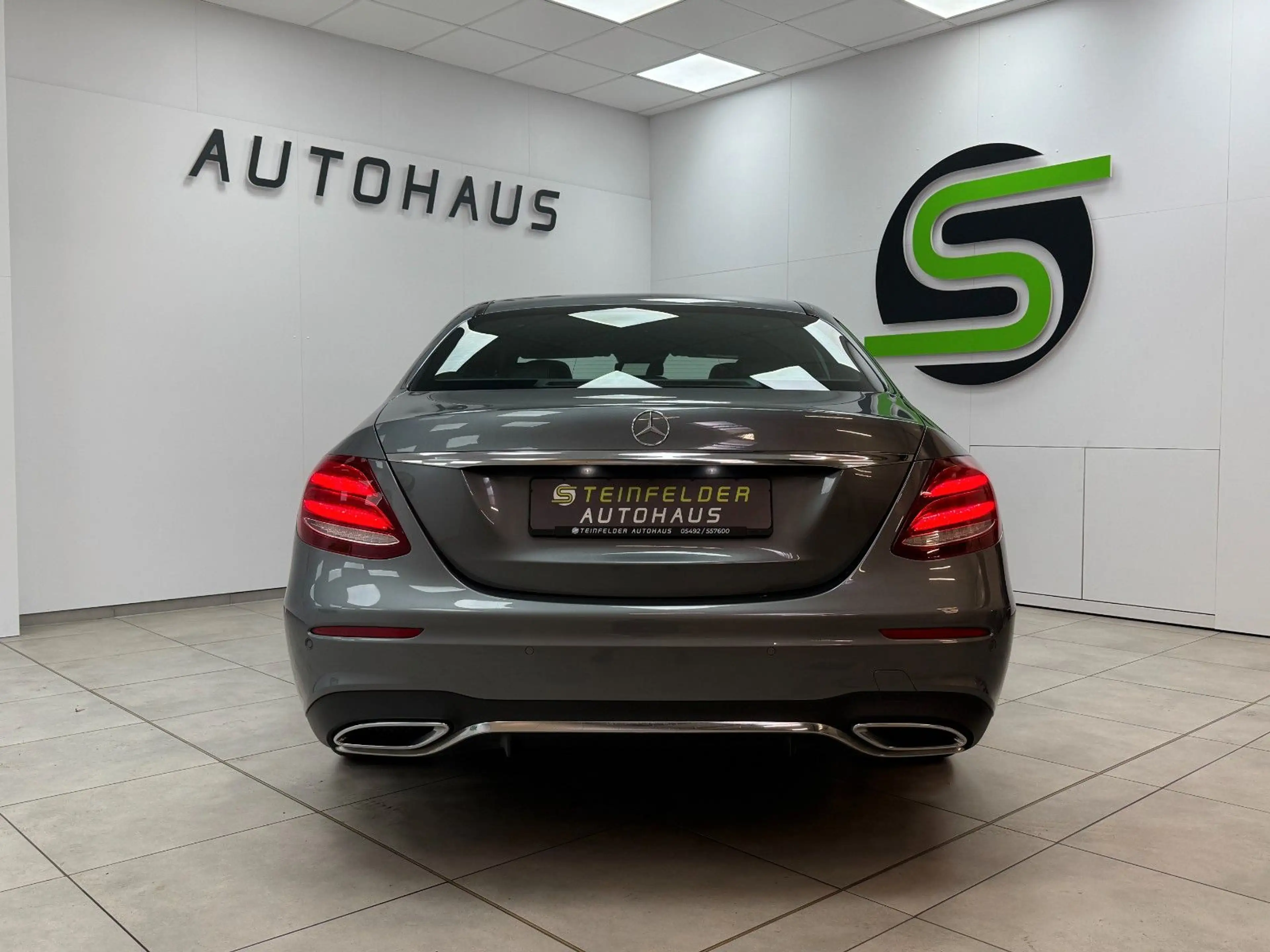 Mercedes-Benz E 400 d 4Matic AMG / S-DACH / WIDESCREEN / 360° — photo 6