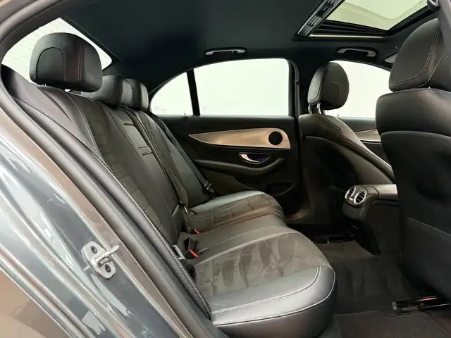 Mercedes-Benz E-Class view 14