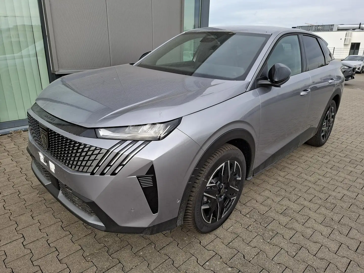 Peugeot 3008 Allure Hybrid 145PS e-DCS6 (Automatik), Grau-Me... Grau - 1