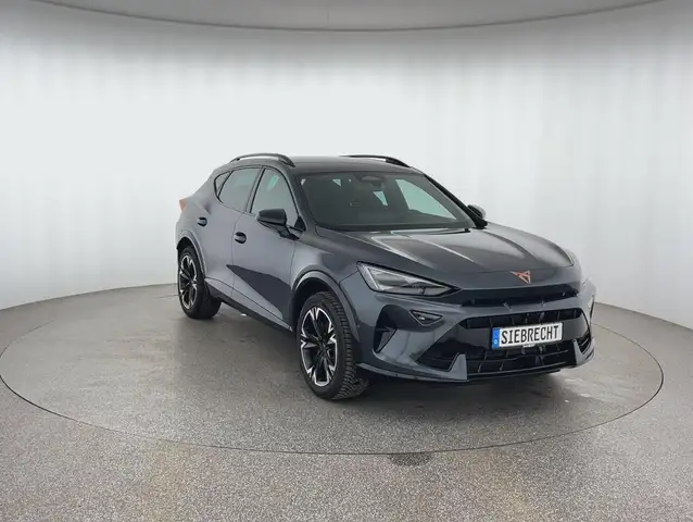 Cupra Formentor view 3