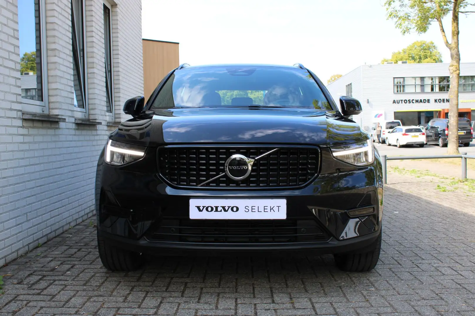 Volvo XC40 B4 Automaat Plus Dark | Google Maps navigatie | El Noir - 2