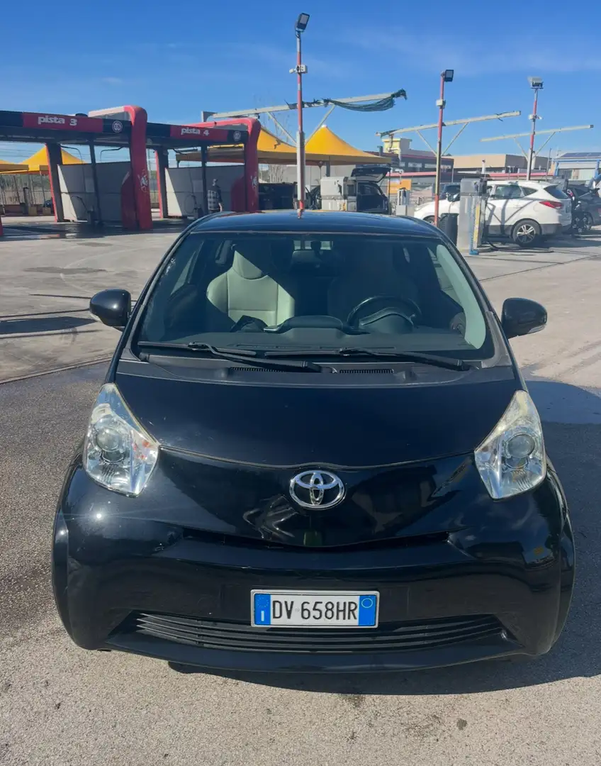 Toyota iQ 1.0 cvt (multidrive) - 1