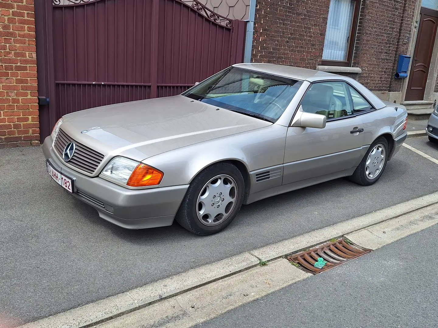 Mercedes-Benz SL 280 280 sl Бежевий - 1