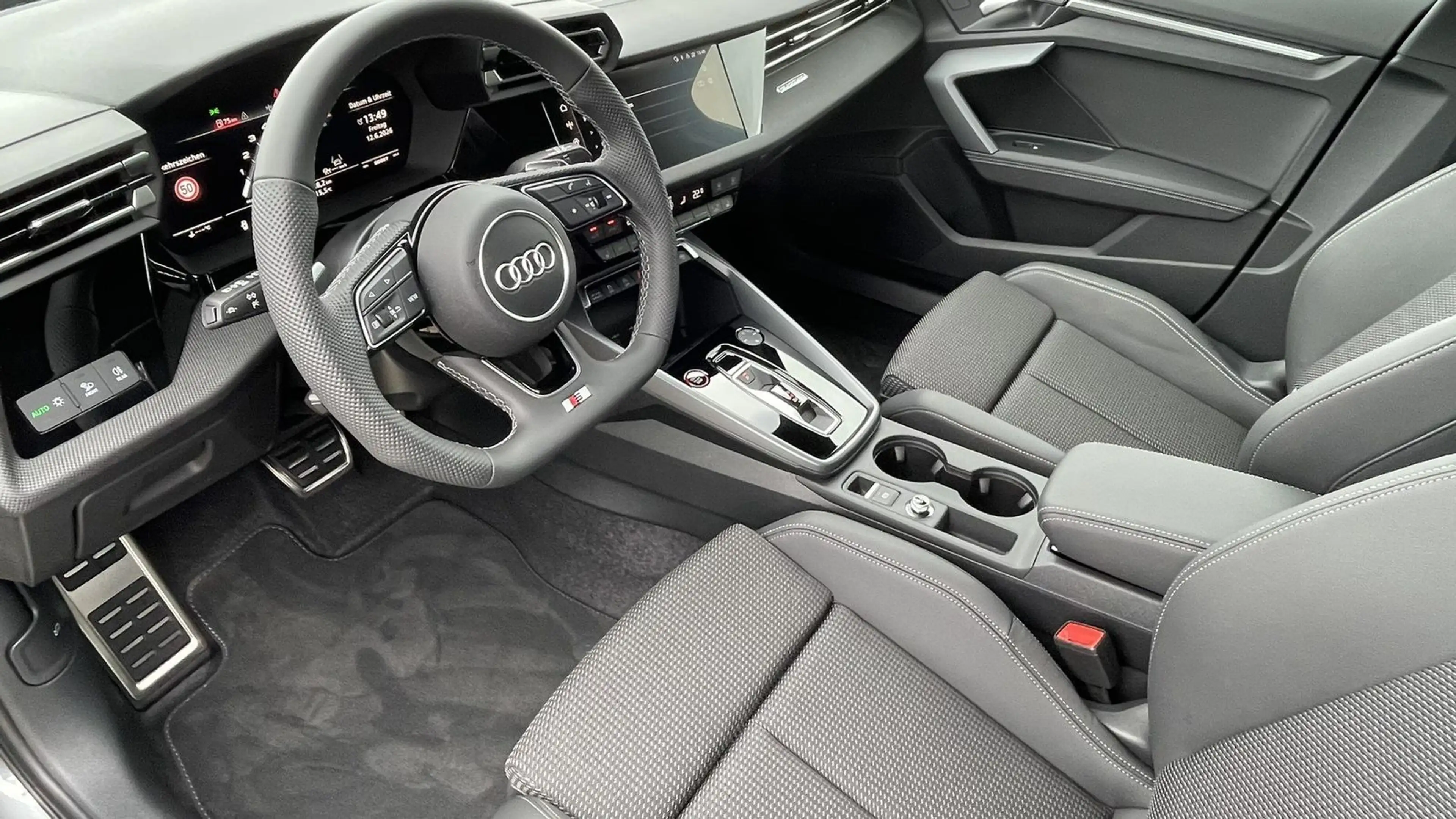 Audi S3 Sportback 2.0 TFSI quattro S tronic 18" Alu S — photo 10