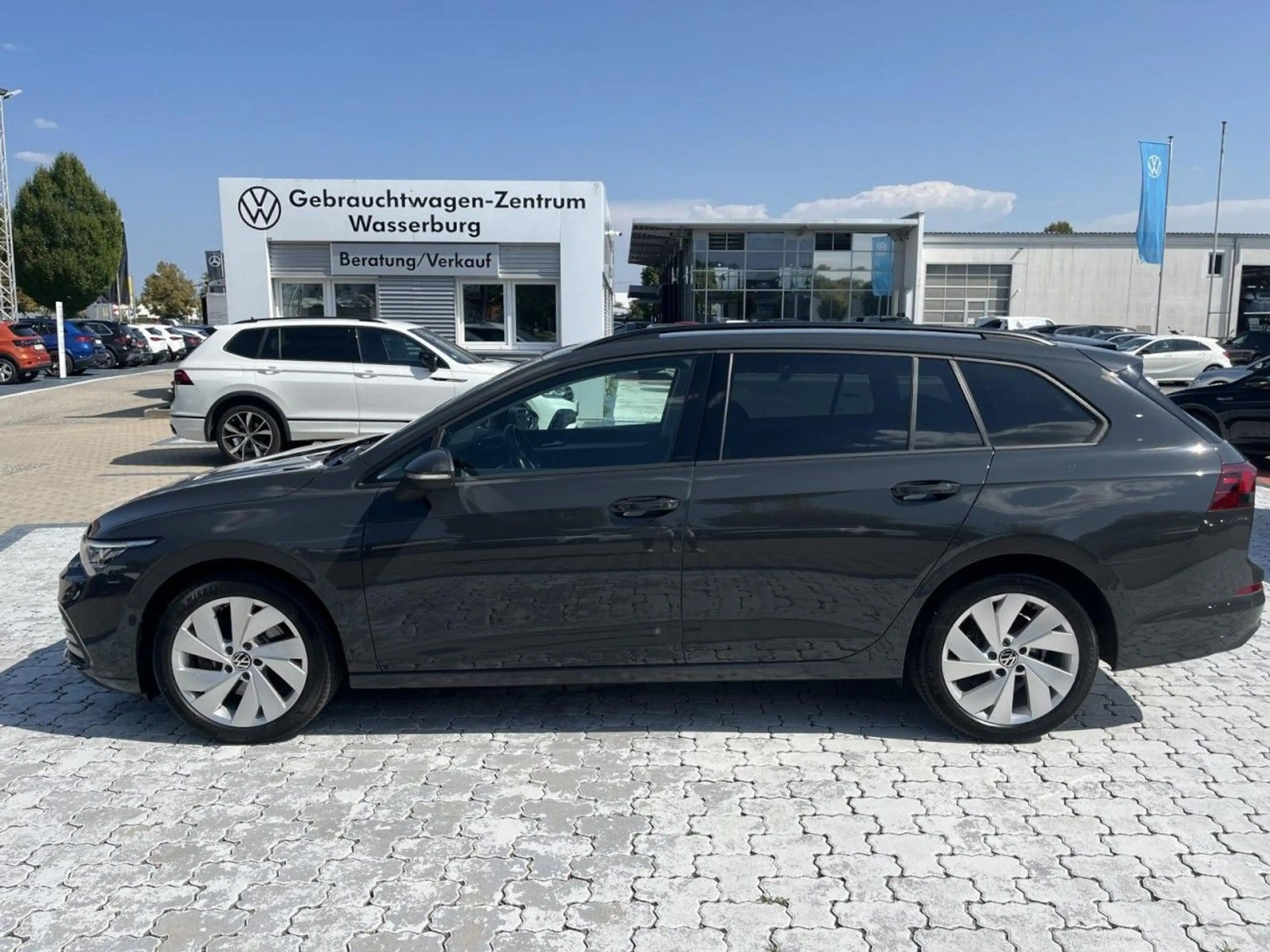 Volkswagen Golf Variant Golf VIII Variant 2,0 TDI DSG Life (LED+RearView — photo 4