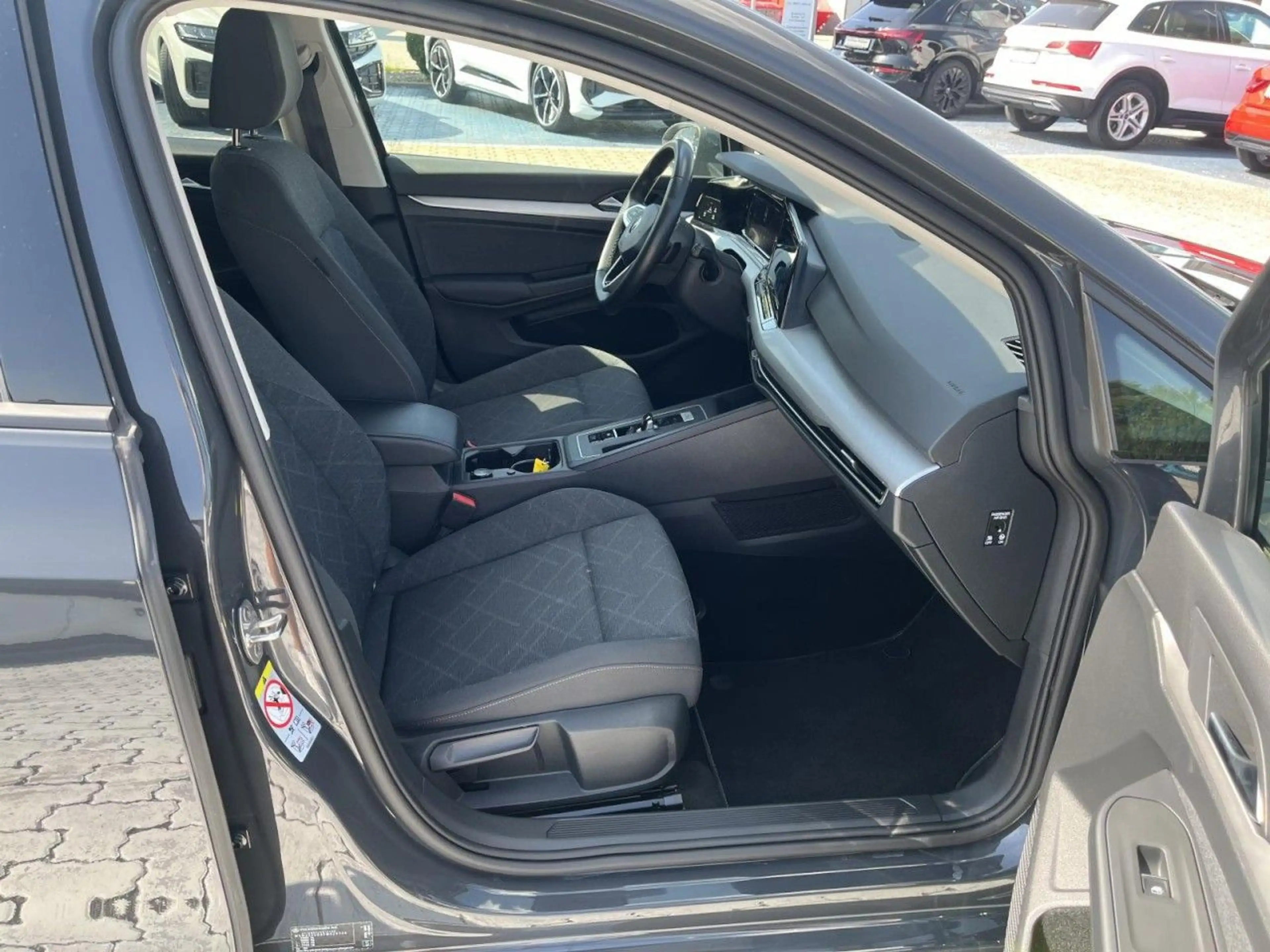 Volkswagen Golf Variant Golf VIII Variant 2,0 TDI DSG Life (LED+RearView — photo 12