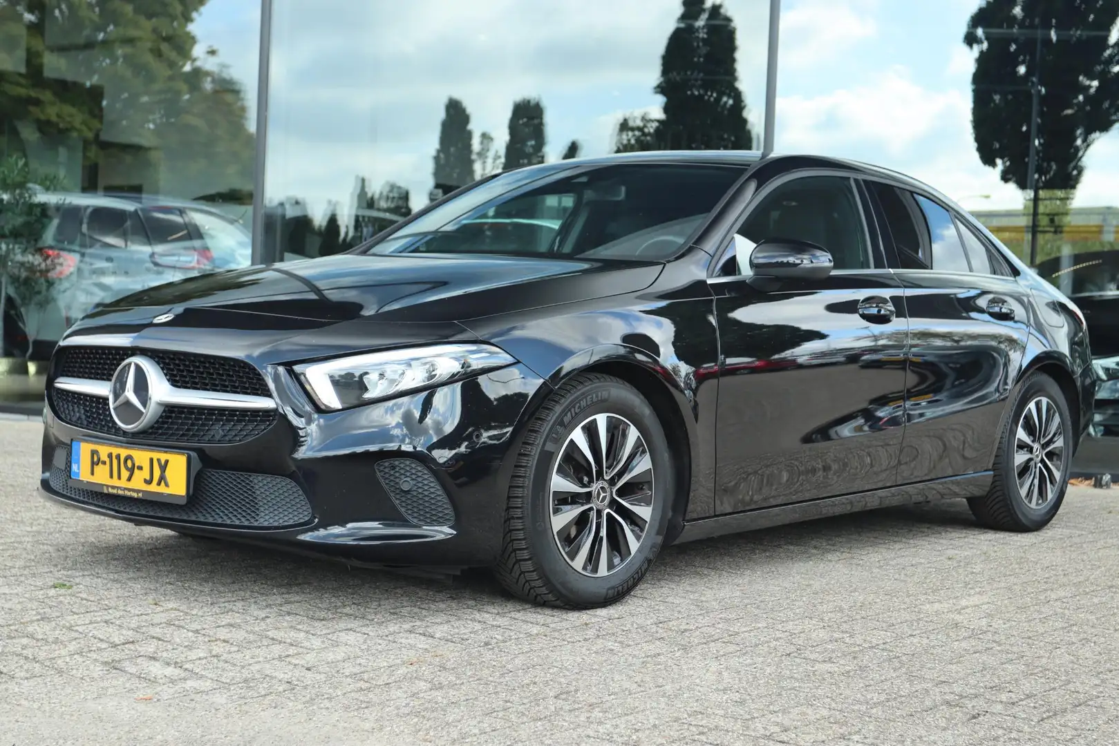 Mercedes-Benz A 180 BUSINESS SOLUTION AUT. | ORIG. NL | WIDESCREEN | T Zwart - 1