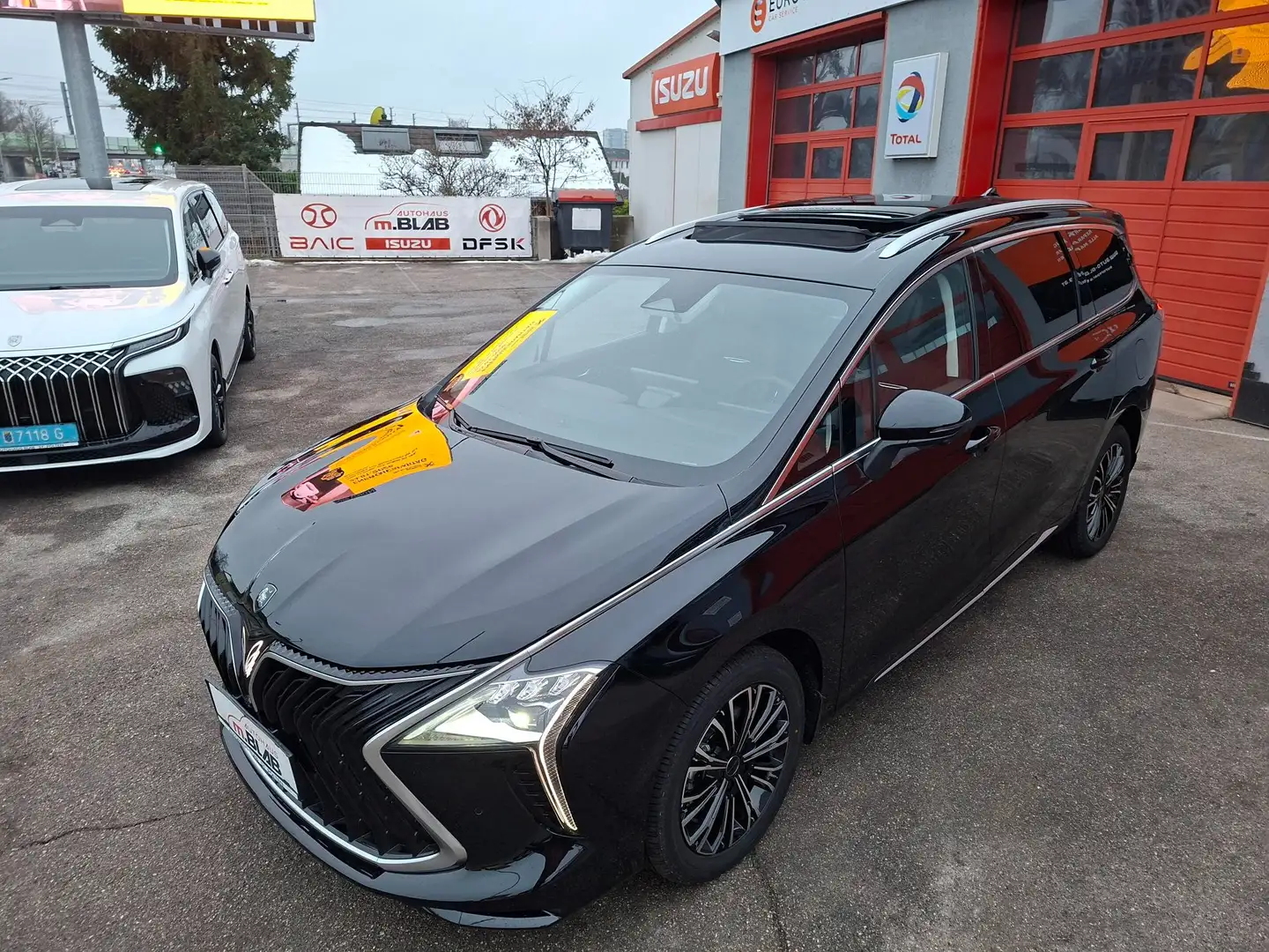 Forthing U-Tour U-TOUR 4 PHEV Plug-In-Hybrid Schwarz - 2