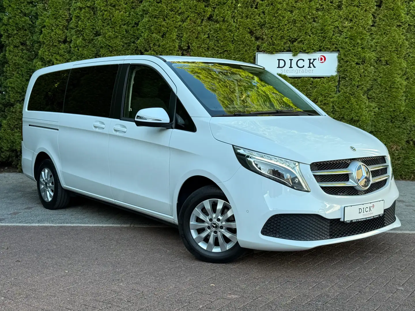 Mercedes-Benz V 220 d 9G Lang LED+MBUX+DISTR+KAM+SHZ+PARK+7Si Weiß - 1
