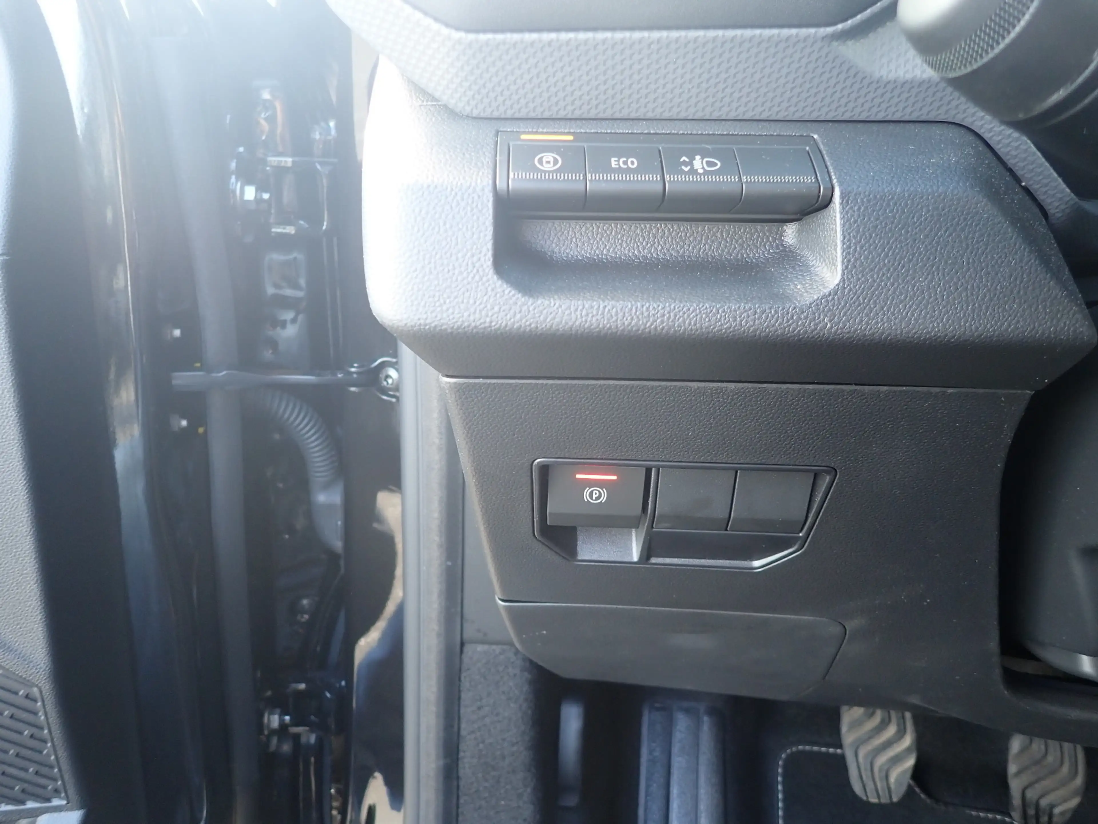 Dacia Duster Mild-Hybrid 140 Journey — photo 15