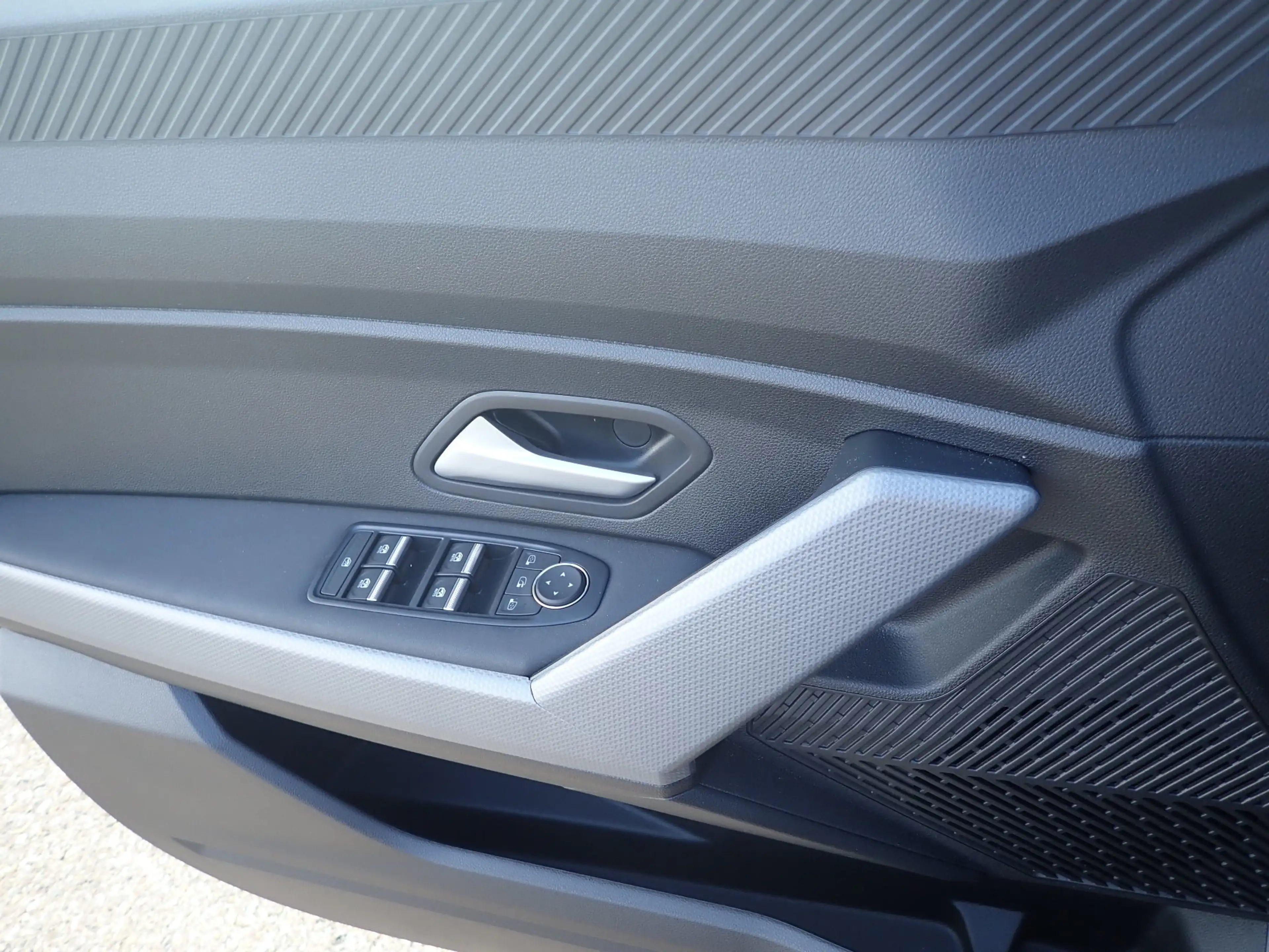 Dacia Duster Mild-Hybrid 140 Journey — photo 14