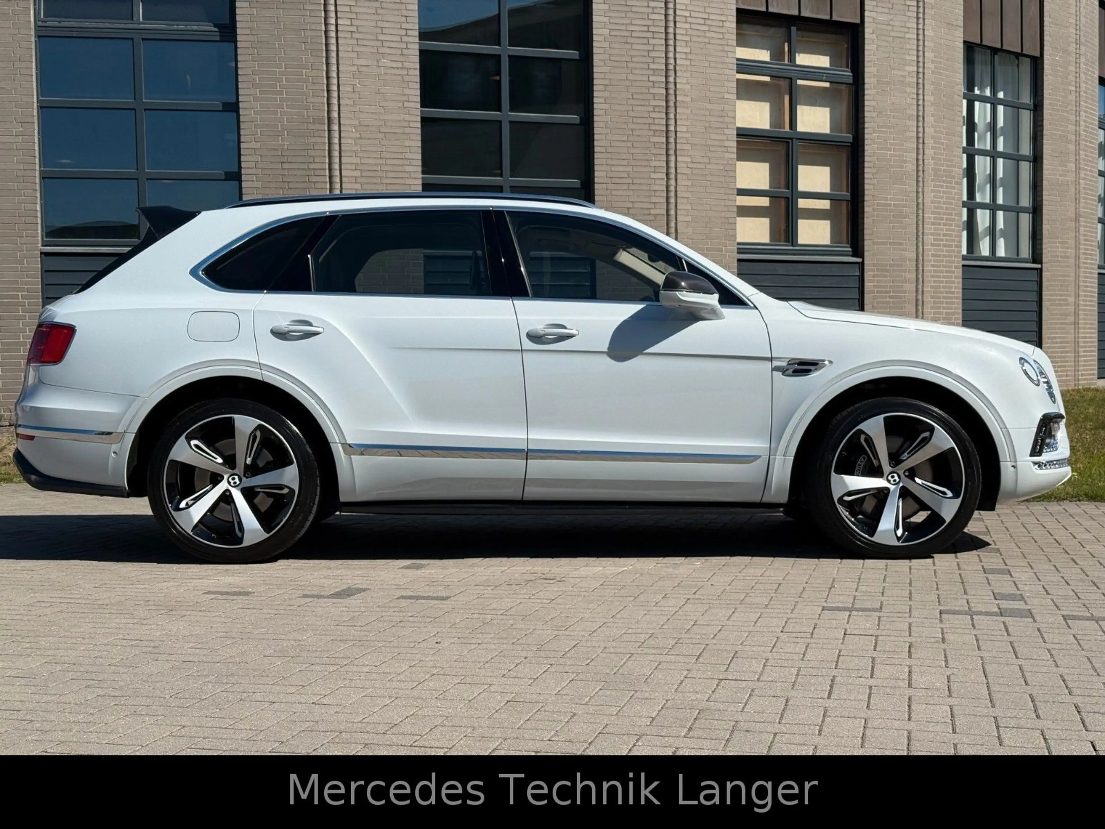 Bentley Bentayga 6.0 W12 MULINER/CARBON — photo 4