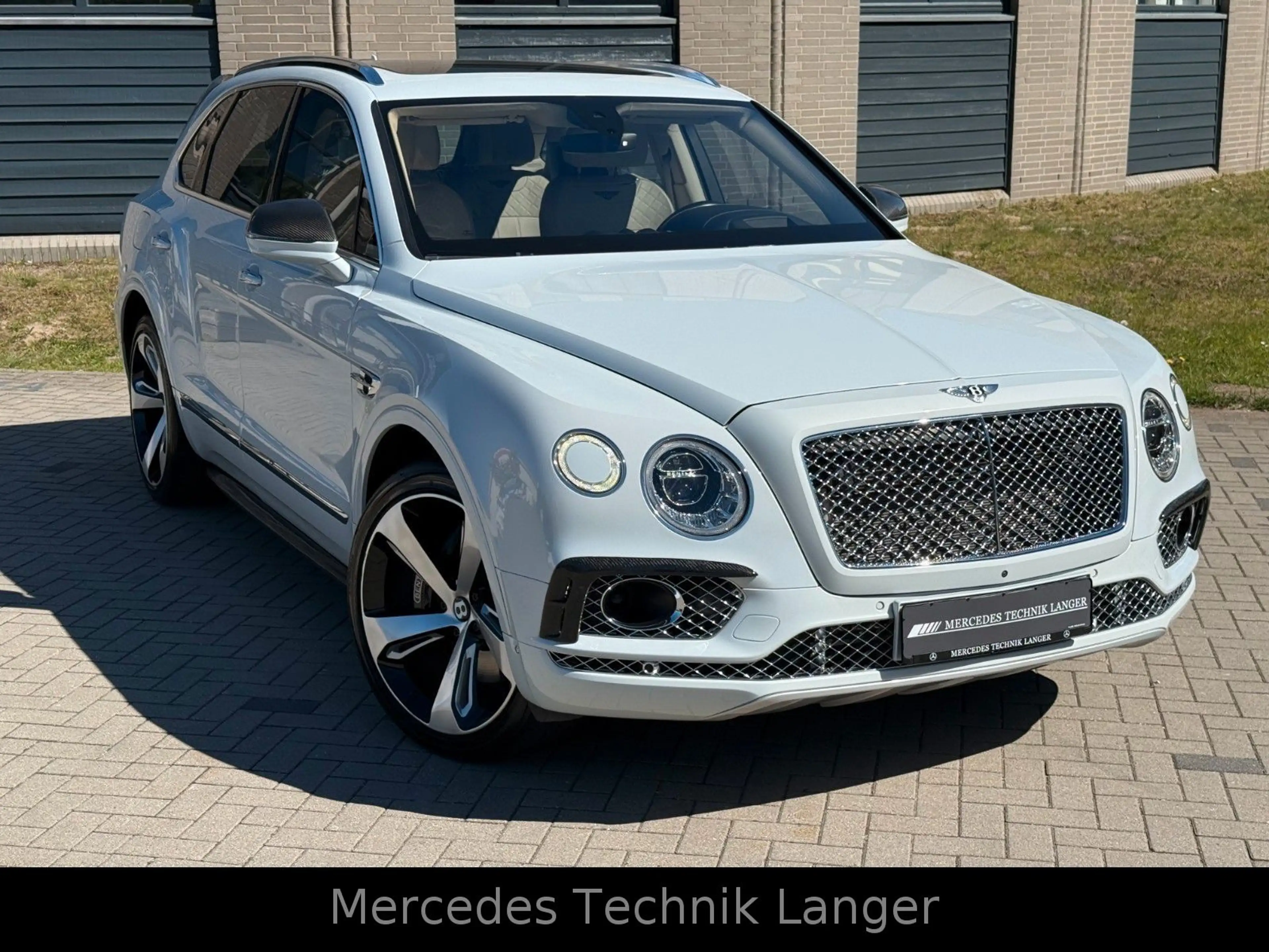 Bentley Bentayga 6.0 W12 MULINER/CARBON — photo 2