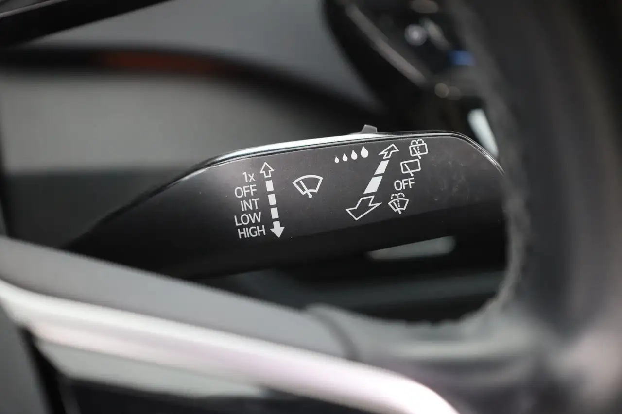 Volkswagen ID.3 Pro Performance LED Navi Panorama AHK DAB, миниатюра 17