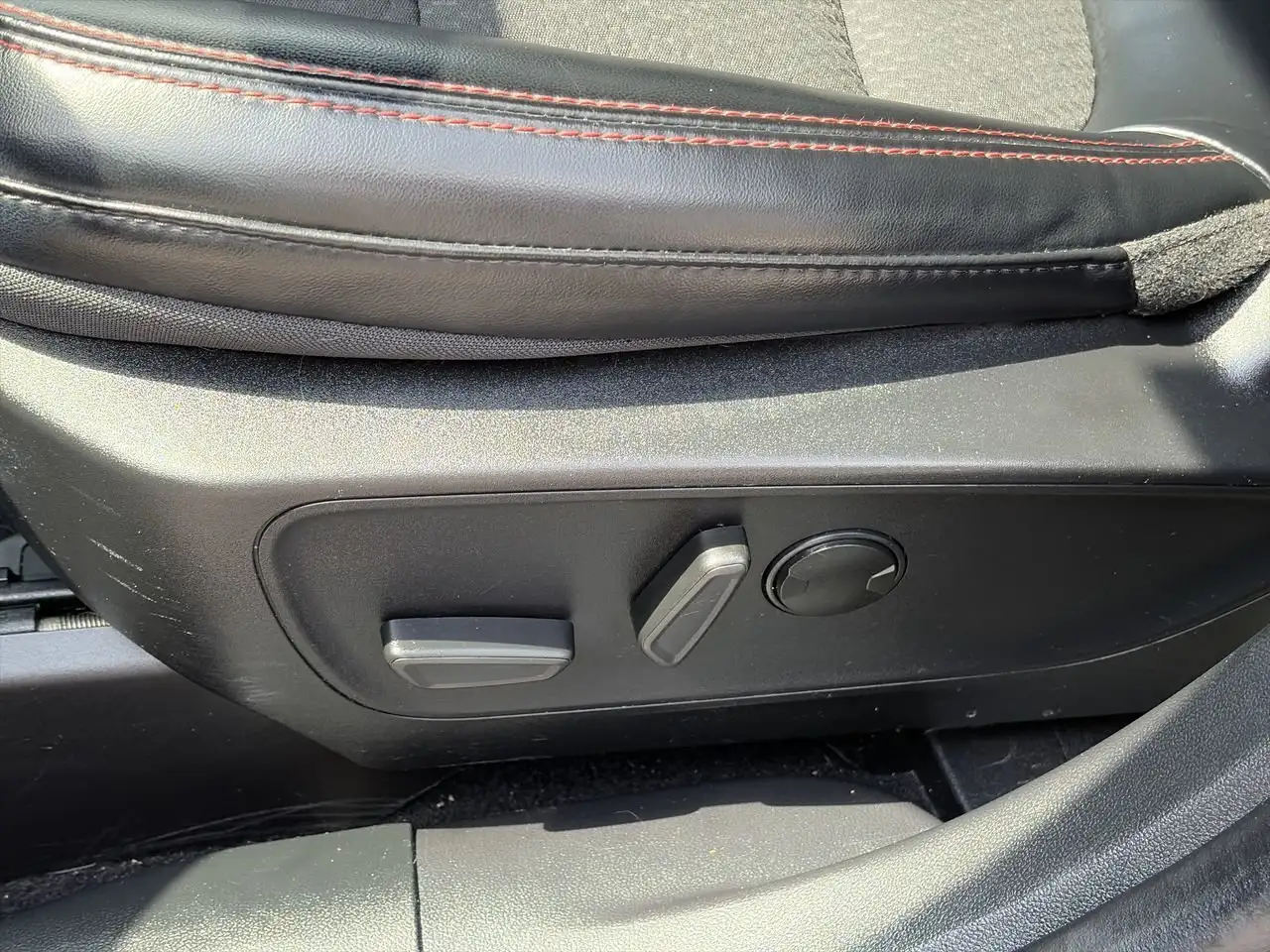 Ford Escape photo Ford Escape
