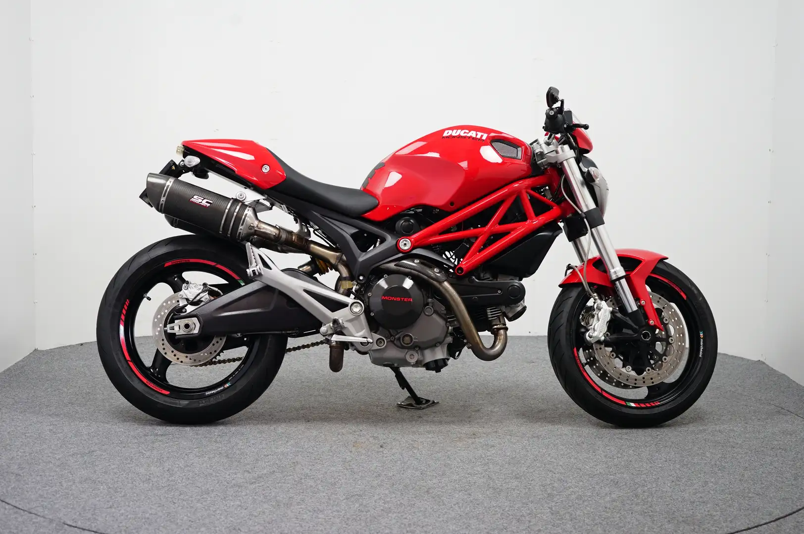 Ducati MONSTER 696: GERESERVEERD RD Rood - 1