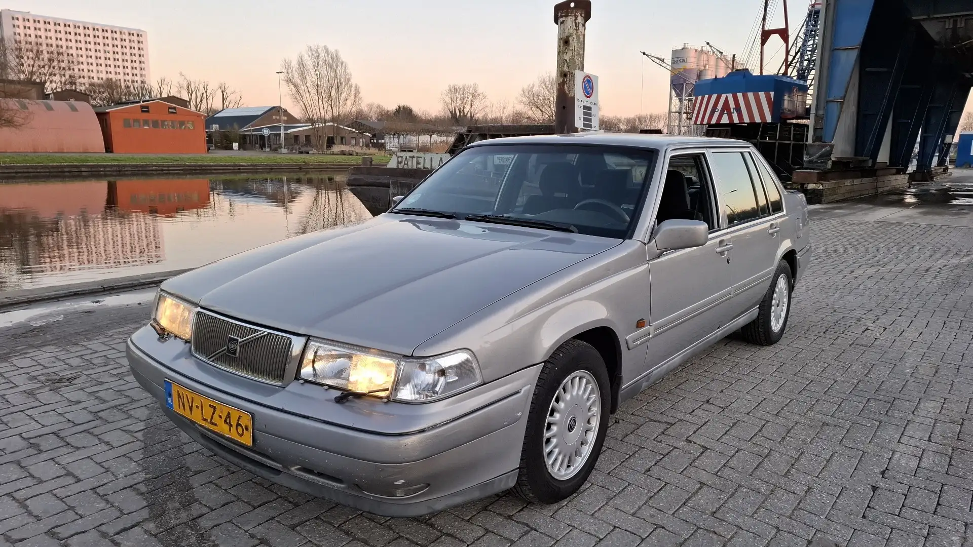 Volvo 960 Prestige-Line met nieuwe apk en werkende airco Brons - 1
