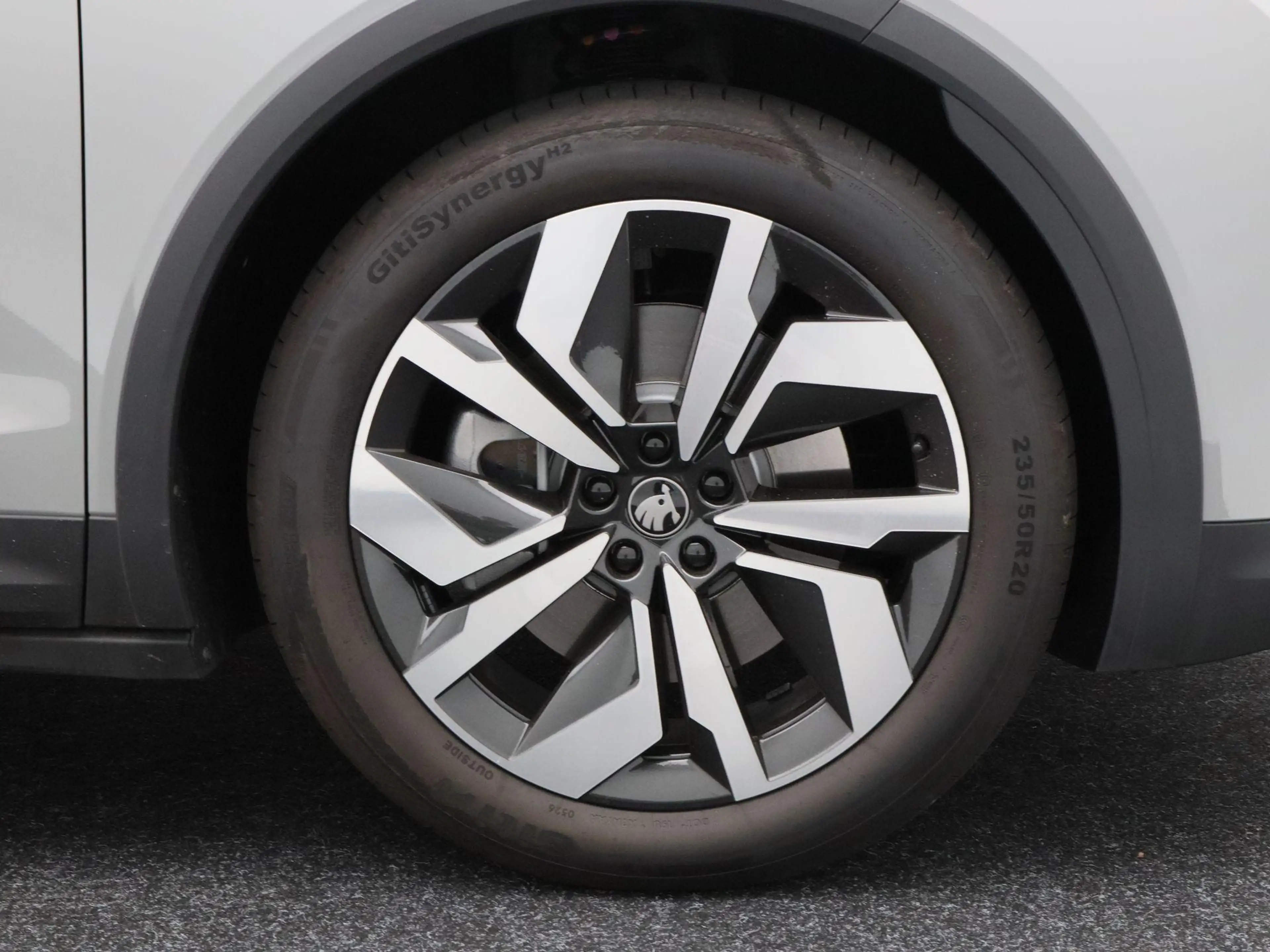 Skoda Elroq Sportline 85 | 286 PK | Trekhaak | Stoelverwarming — photo 11