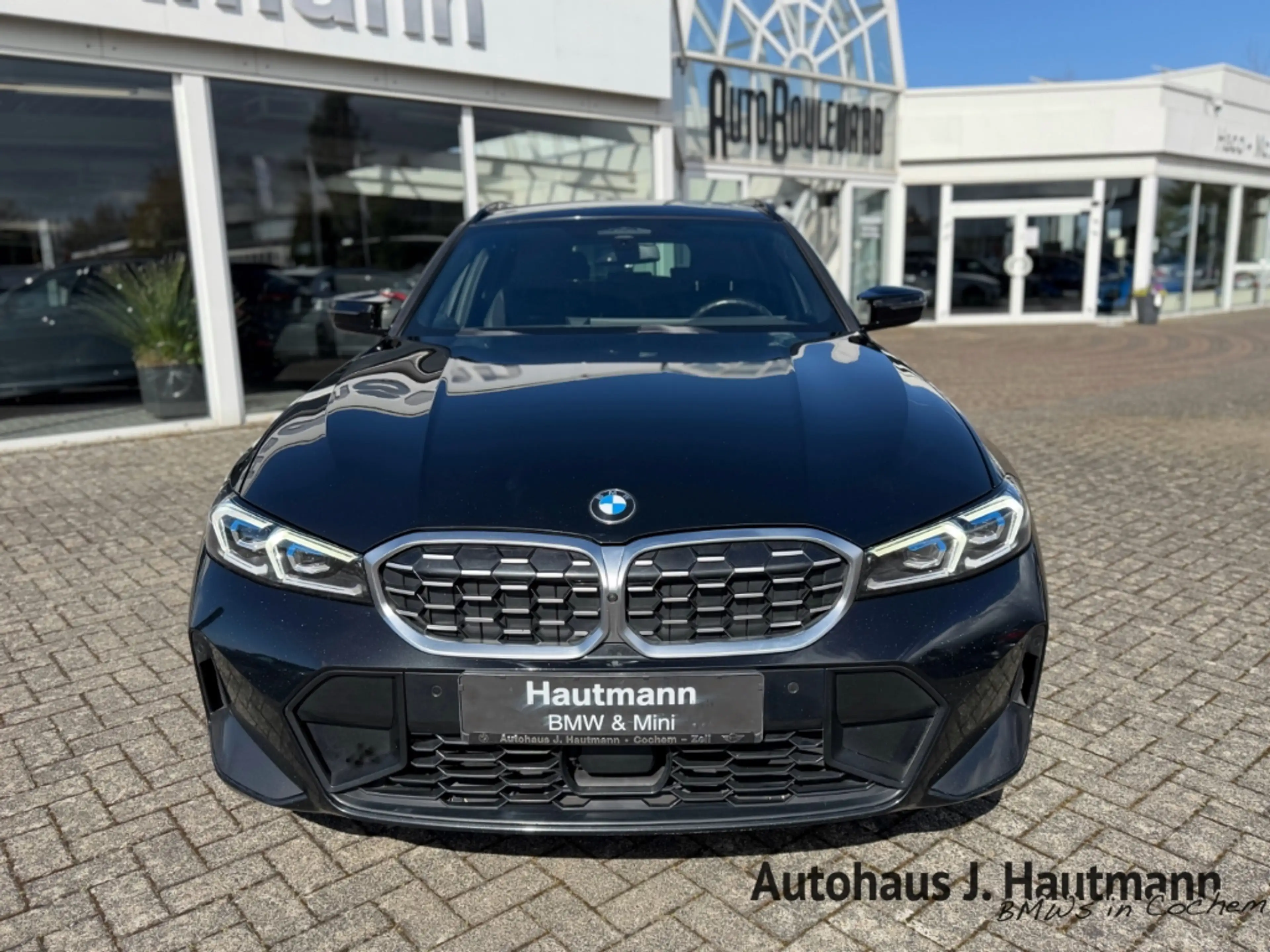 BMW 340 xDrive Touring *1.HAND*AHK*ACC*360°*H&K* — photo 2