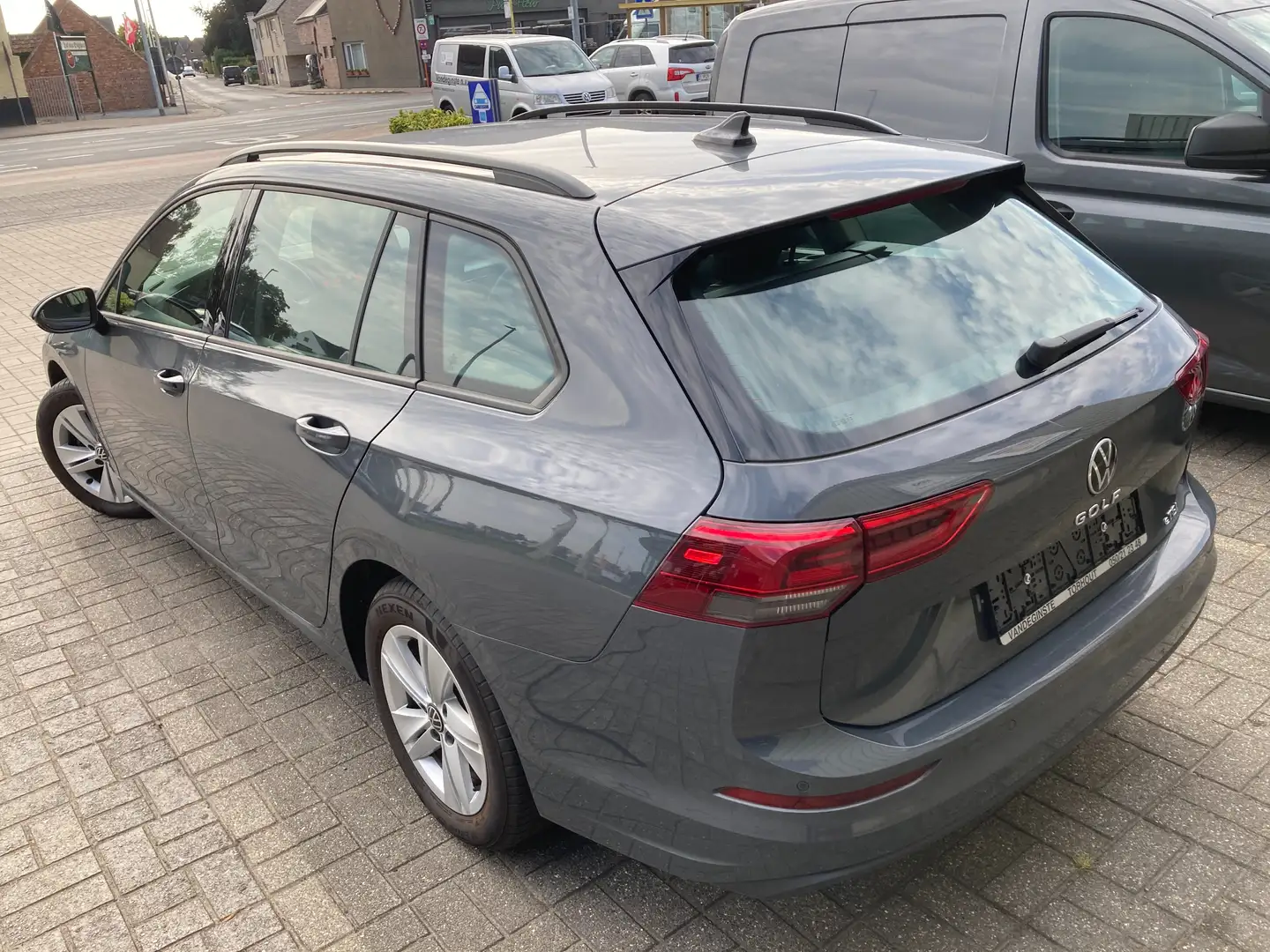 Volkswagen Golf Variant 8 Break -Virtual cockpit -Airco -App -LED -Parkssn Gris - 2