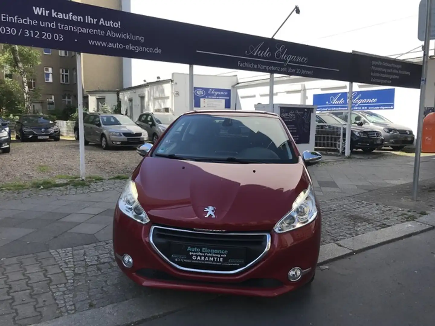 Peugeot 208 1.2 TURBO, Klimaaut, LEDER,NAVI,1.HAND,SHG TEMPOMA Rosso - 1