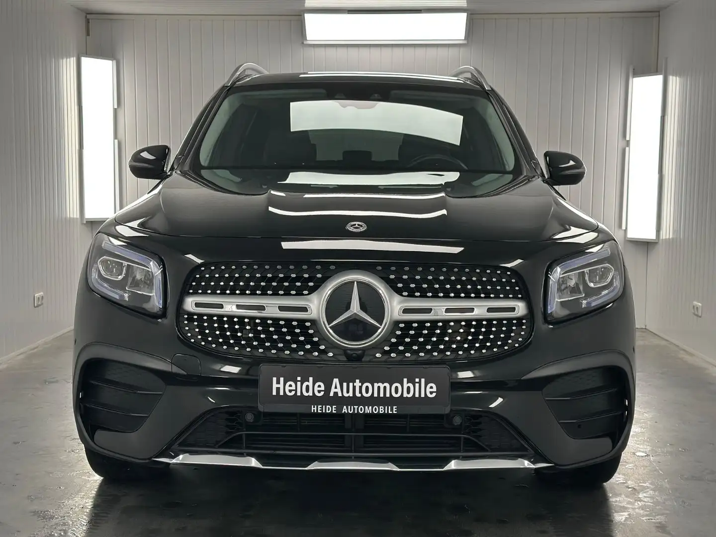 Mercedes-Benz GLB 200 Glb 200 AMG Sportpaket PANO AHK LED Schwarz - 2