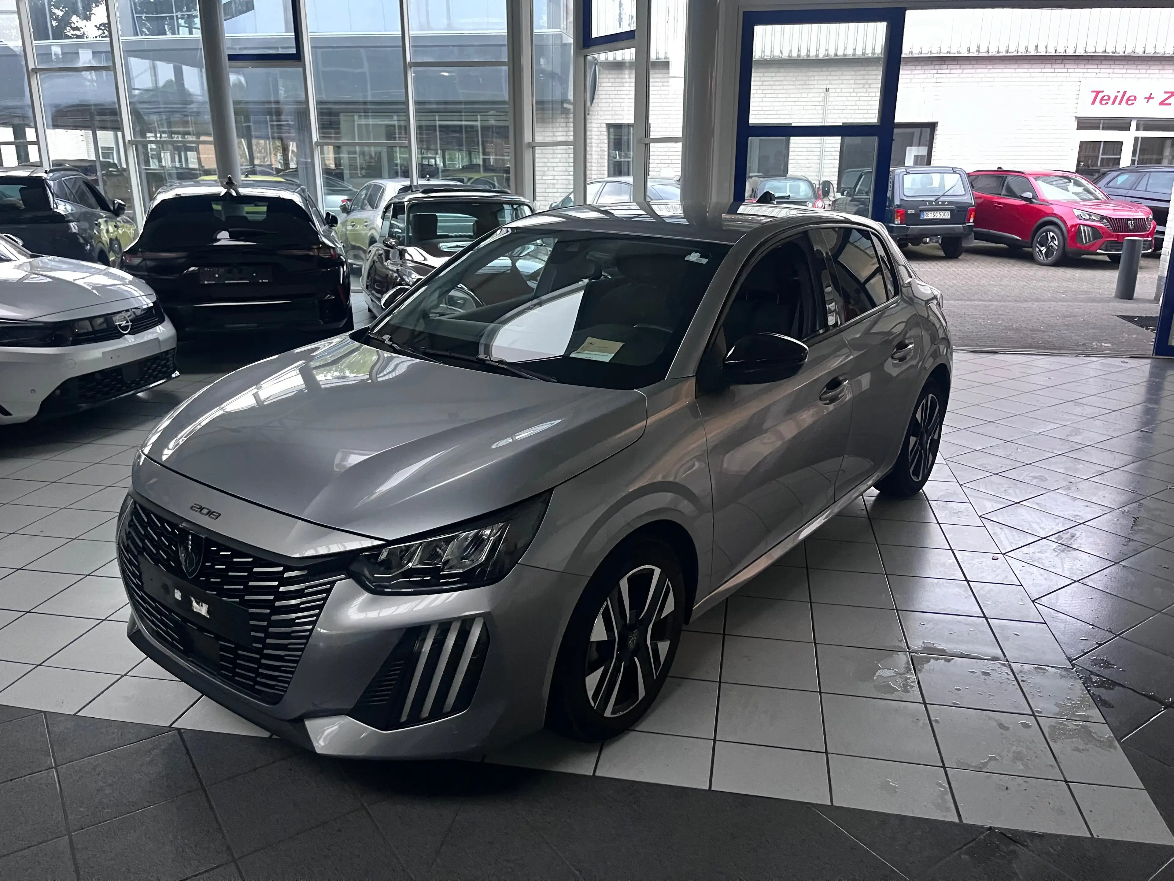 Peugeot 208 Allure — photo 4