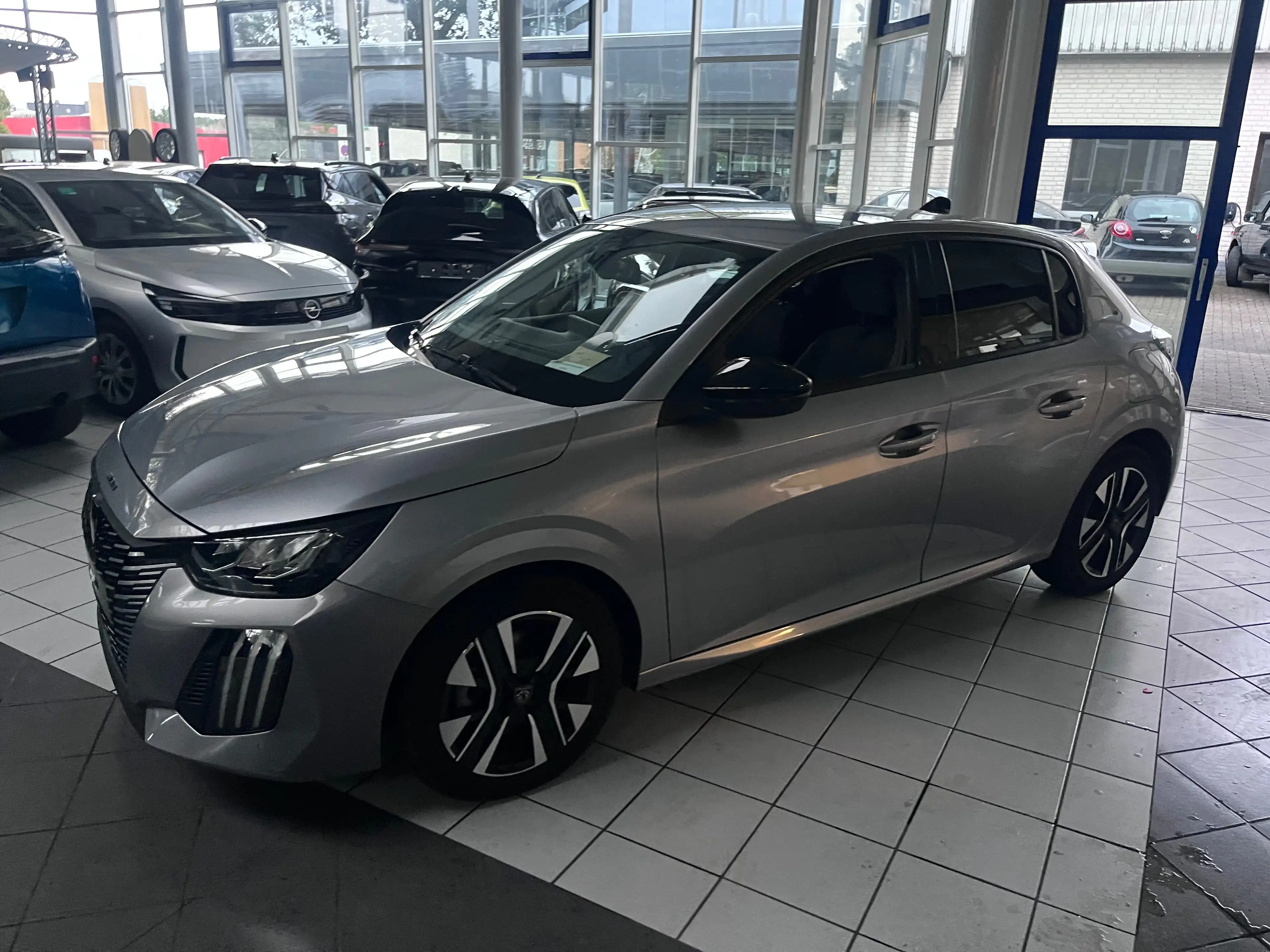 Peugeot 208 Allure — photo 6