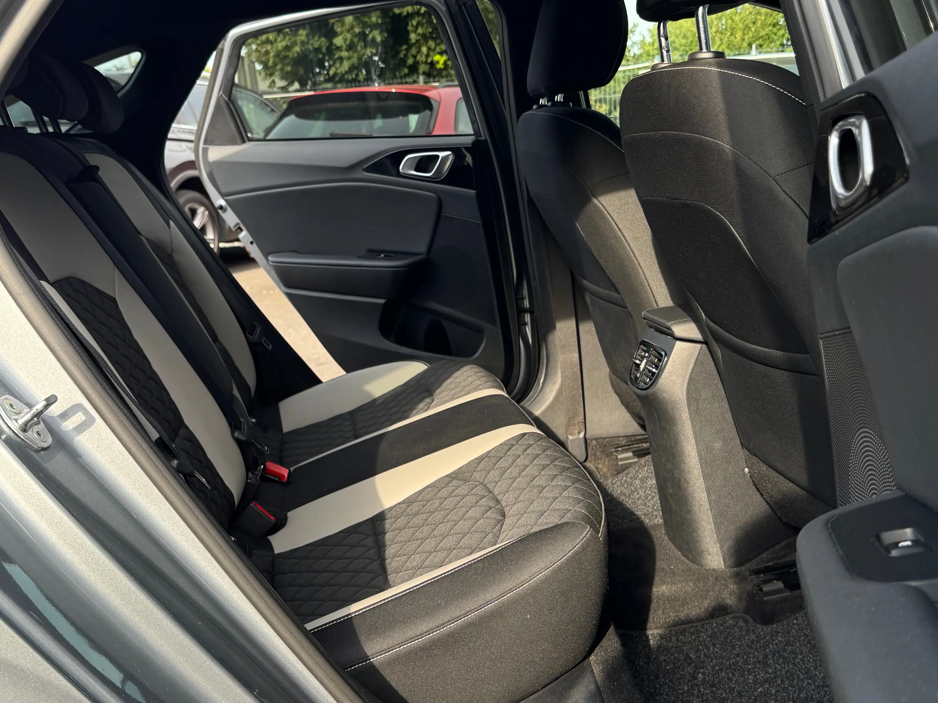Kia ProCeed / pro_cee'd 1.5 T-GDi GT-LINE / BOITE AUTO / FULLOPTIONS / 1PROP CARNET — photo 12