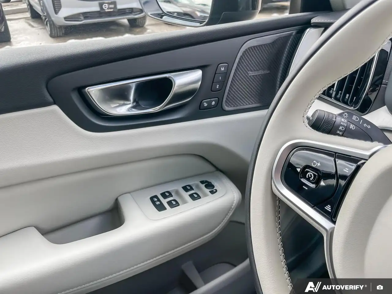 Volvo XC60 снимка Volvo XC60