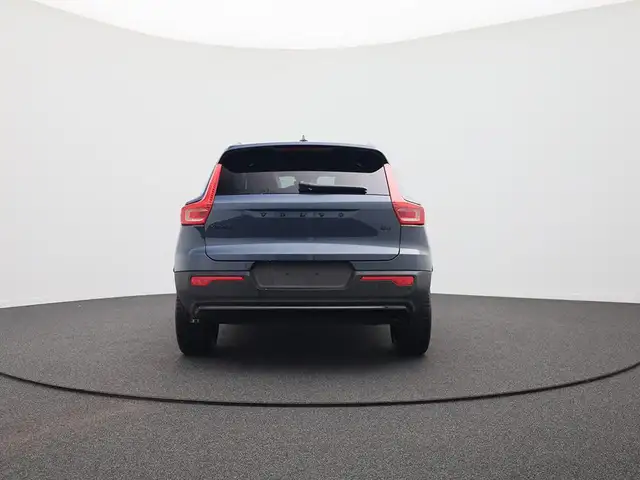 Volvo XC40 2.0 Black Edition Plus B4 Mild-Hybrid 197PS Aut... Ansicht 3
