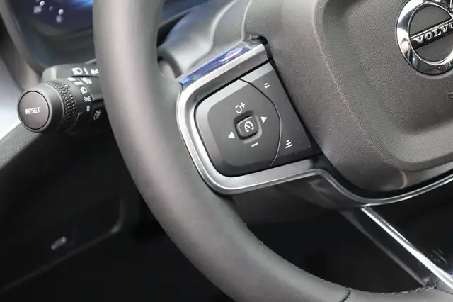 Volvo XC40 2.0 Black Edition Plus B4 Mild-Hybrid 197PS Aut... Ansicht 26