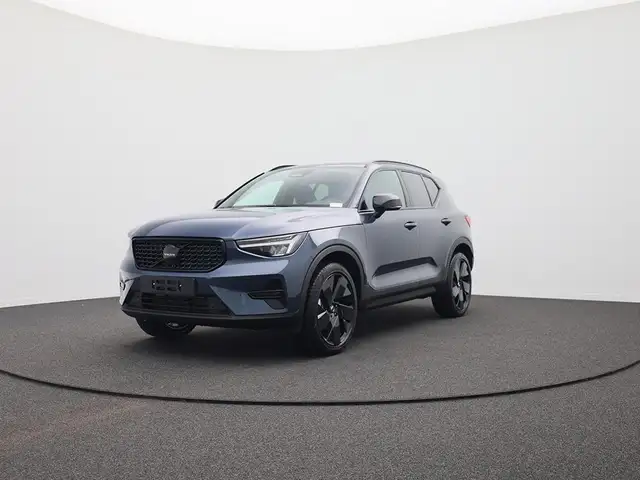 Volvo XC40 2.0 Black Edition Plus B4 Mild-Hybrid 197PS Aut... Ansicht 8