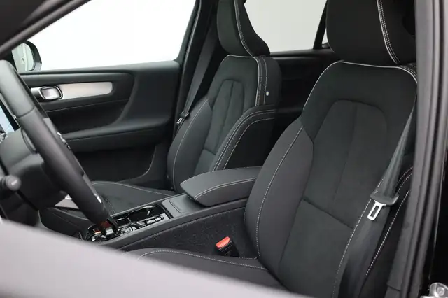 Volvo XC40 2.0 Black Edition Plus B4 Mild-Hybrid 197PS Aut... Ansicht 15