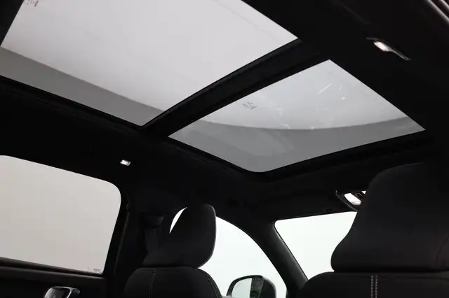 Volvo XC40 2.0 Black Edition Plus B4 Mild-Hybrid 197PS Aut... Ansicht 9