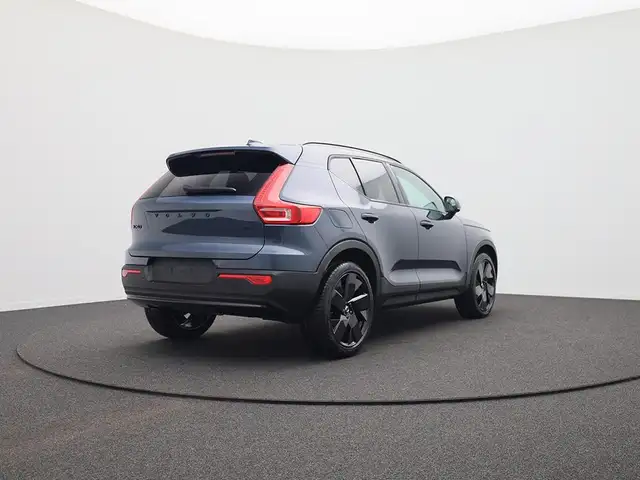 Volvo XC40 2.0 Black Edition Plus B4 Mild-Hybrid 197PS Aut... Ansicht 4