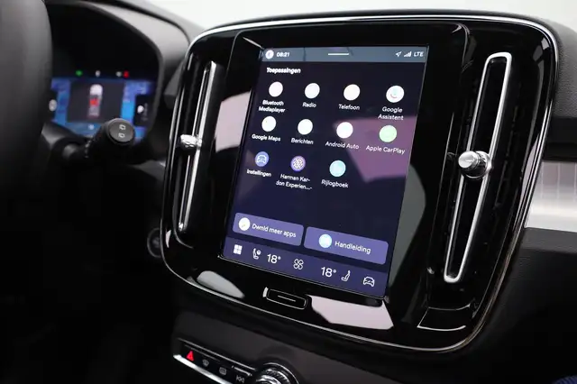 Volvo XC40 2.0 Black Edition Plus B4 Mild-Hybrid 197PS Aut... Ansicht 29