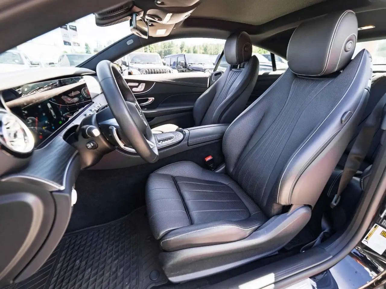 Mercedes-Benz E-Class photo Mercedes-Benz E-Class