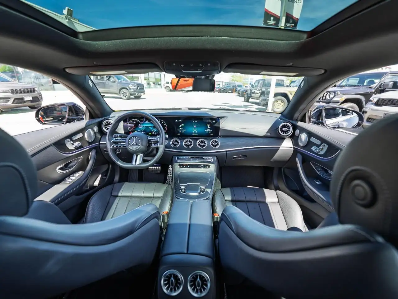 Mercedes-Benz E-Class photo Mercedes-Benz E-Class