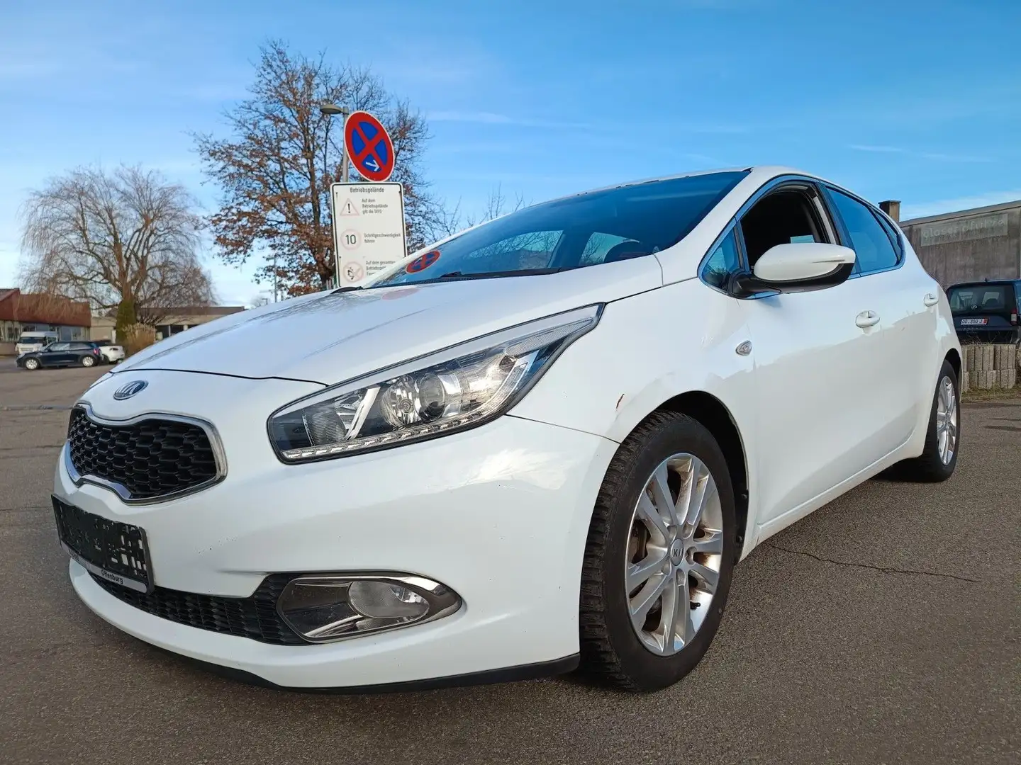 Kia Ceed / cee'd FIFA World Cup Edition Weiß - 1