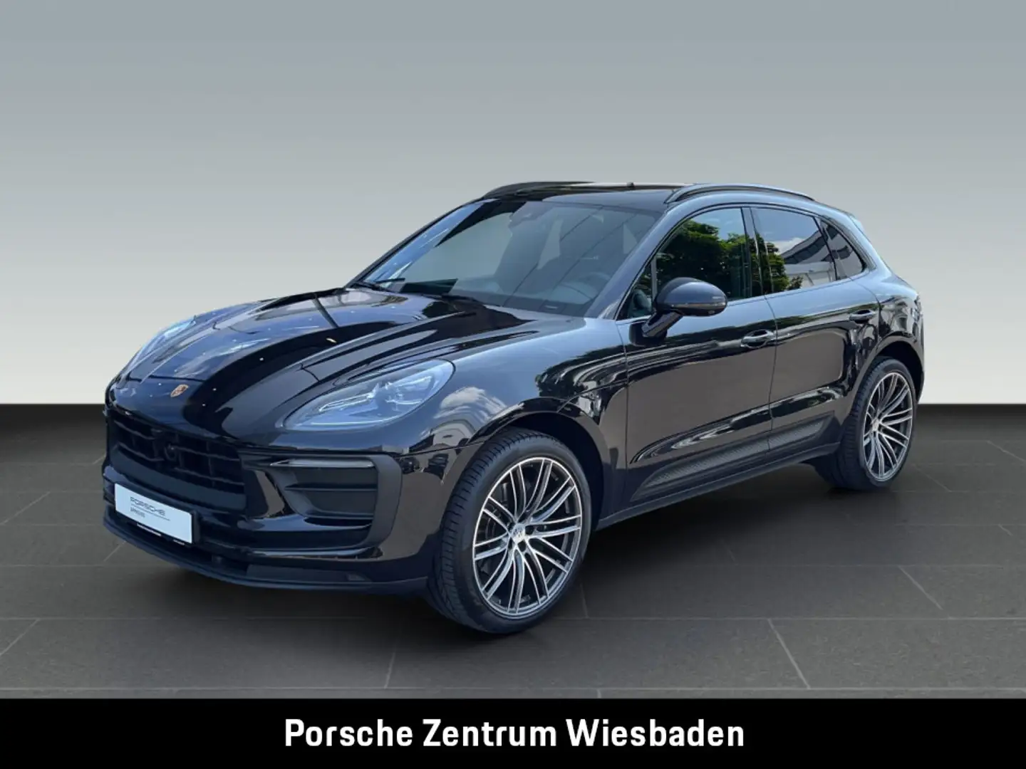 Porsche Macan . Noir - 1