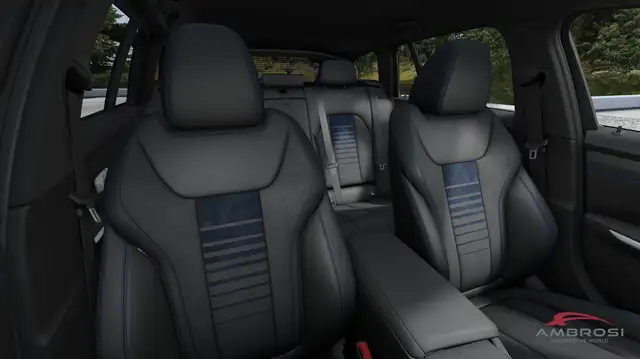 BMW 3 Series view 9