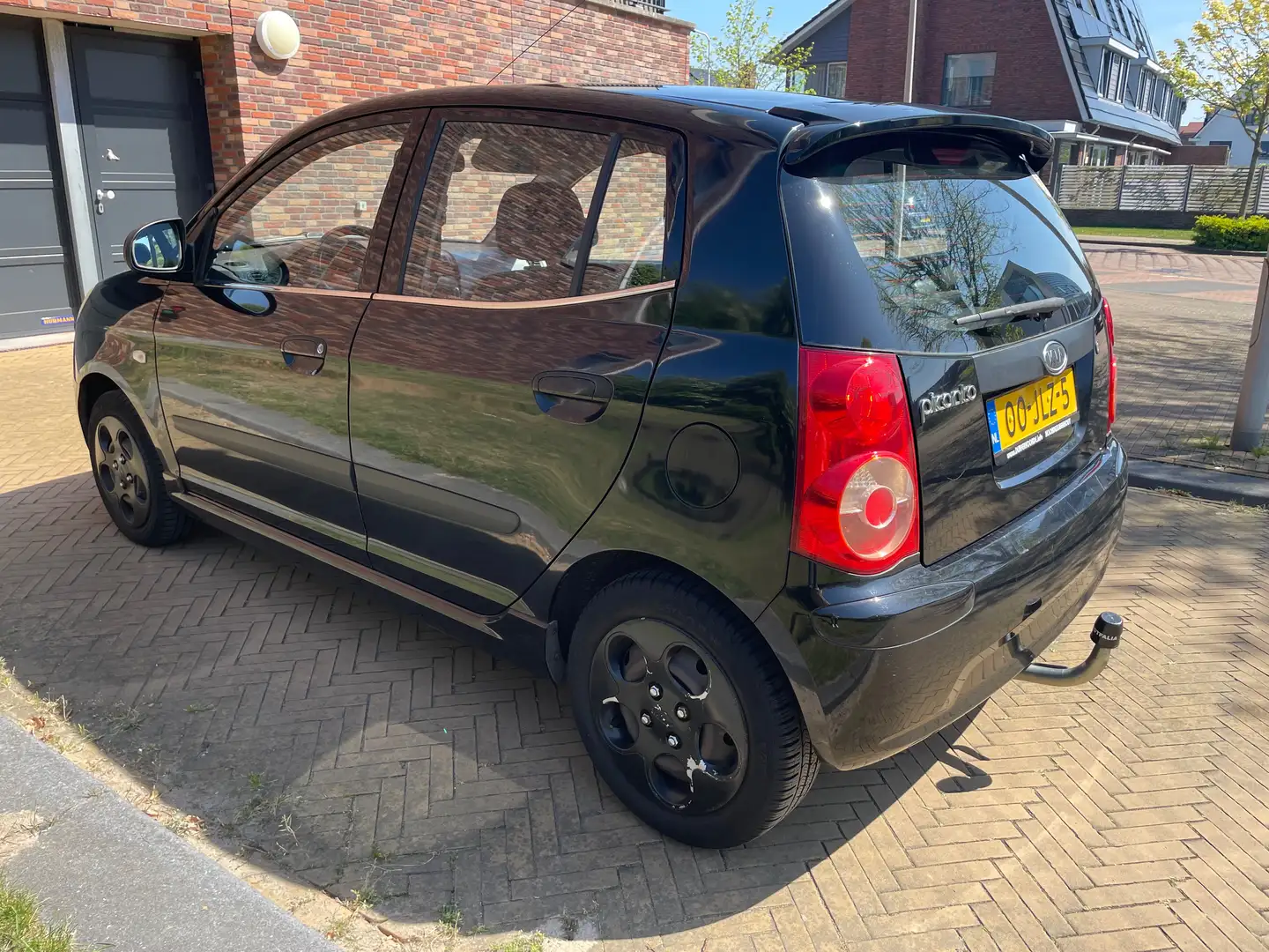 Kia Picanto Picanto 1.0 Fifteen. DIT WEEKEND € 2100,- Noir - 2